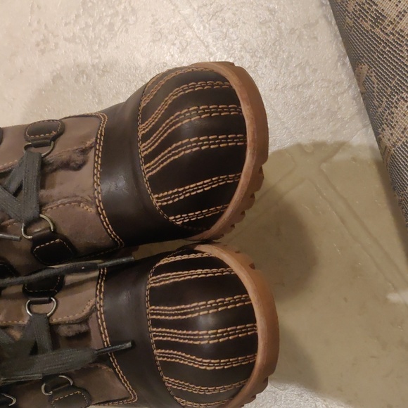 UGG Alasdair Wedge brown/tan Boots sz 9 - Picture 3 of 10